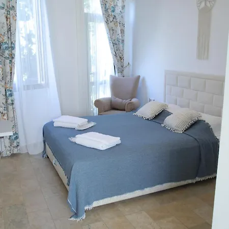 Apaz Alacati Çeşme