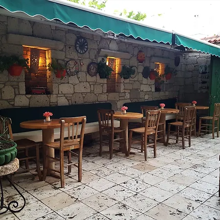 Apaz Alacati